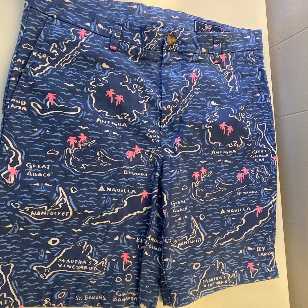 *LIKE NEW* Men’s Vineyard Vine Shorts